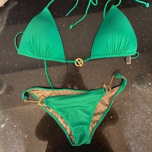 Victoria’s Secret swim in emerald green
